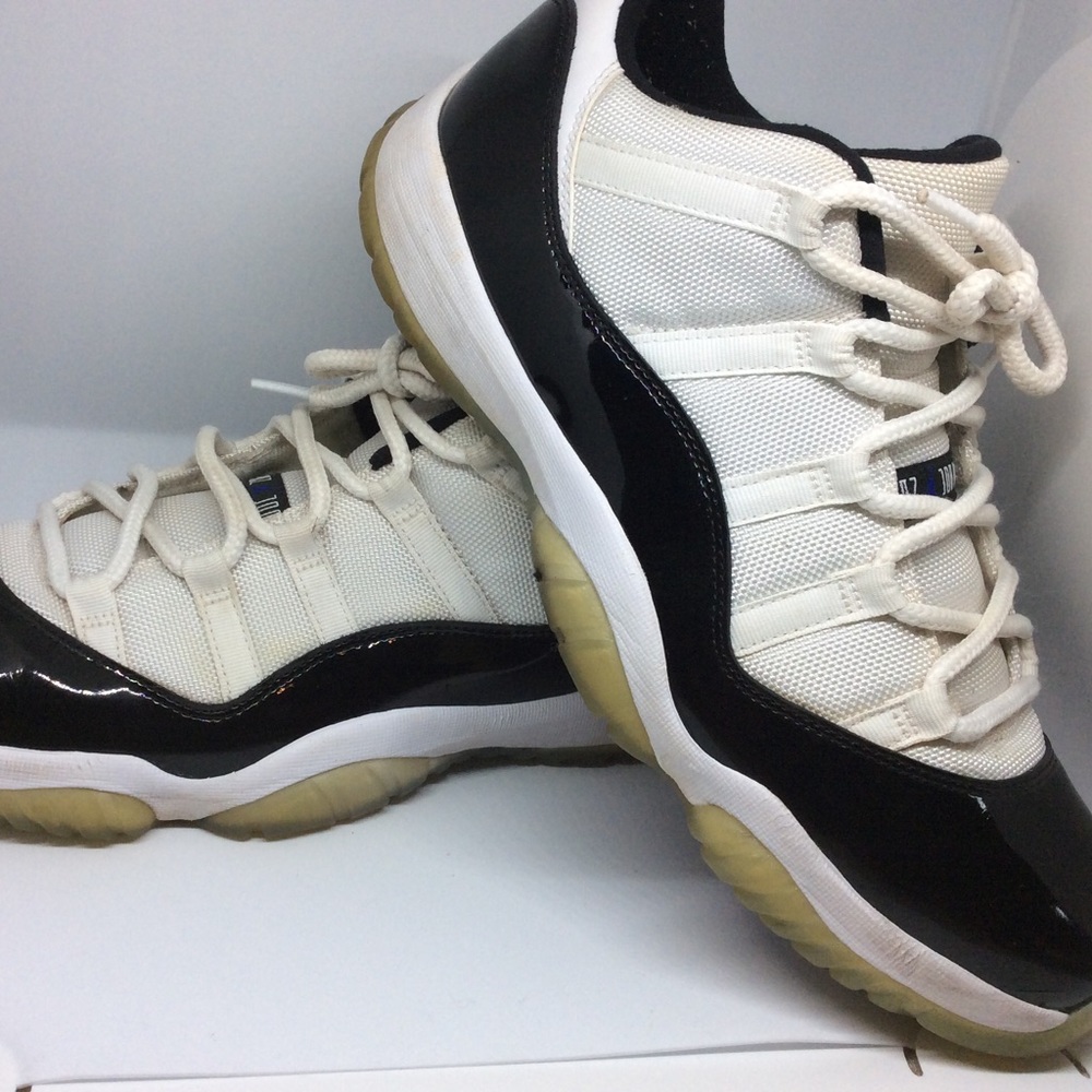 Jordan 11 Low “Concord” Size-11